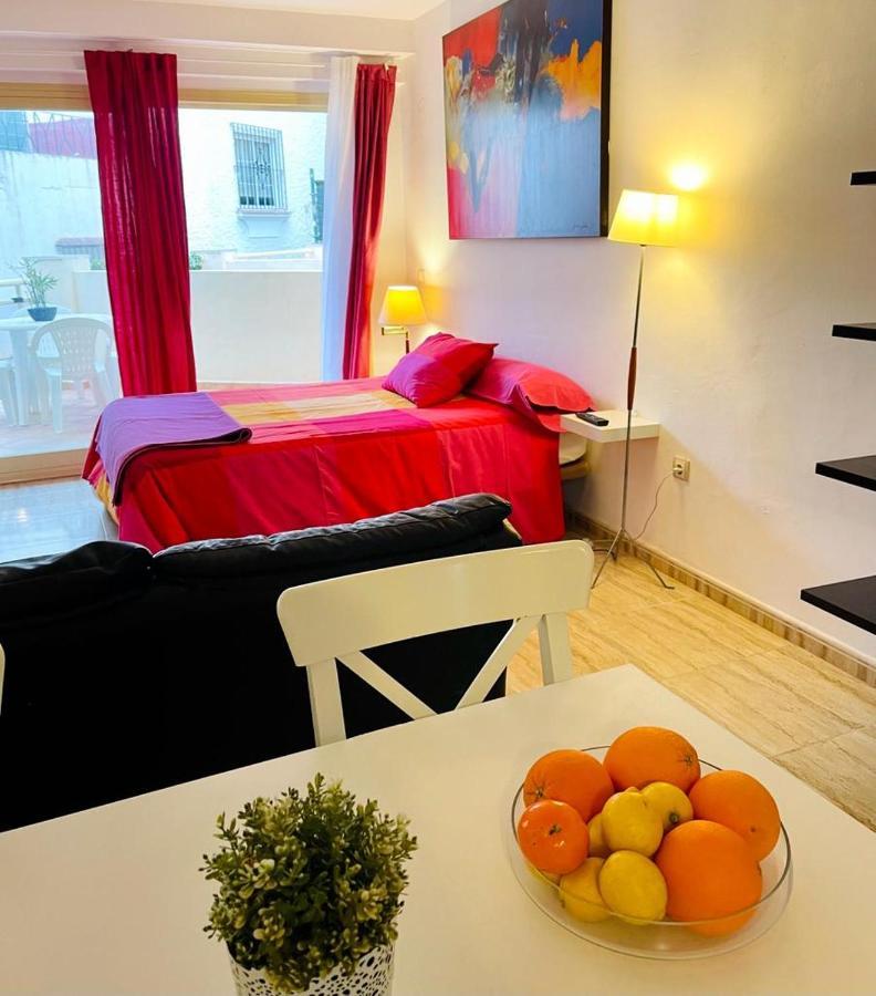 Puerta Del Sol Trm Only Adults Aparts Torremolinos Exterior foto